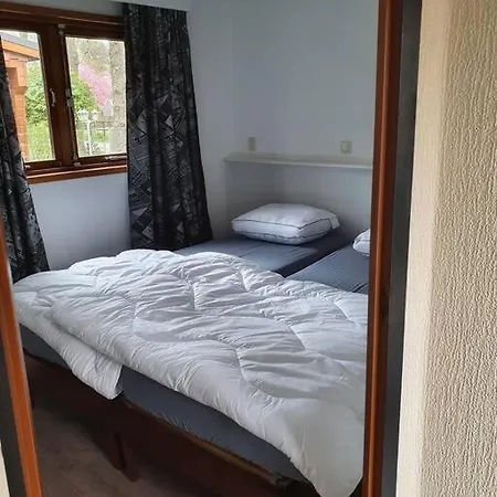 Cozy For 4 Veluwe Chalet Putten