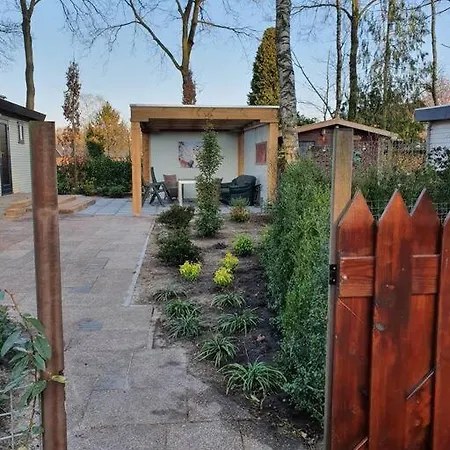 Cozy For 4 Veluwe בקתה *